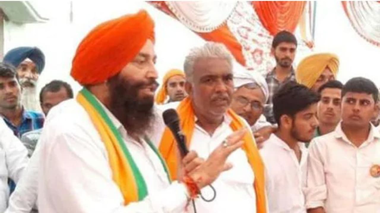 EVM फिक्सिंग की बात करने वाले BJP कैंडिडेट से EC नाराज, नियुक्त कर दिया स्पेशल ऑब्जर्वर EVM फिक्सिंग की बात करने वाले BJP कैंडिडेट से EC नाराज, नियुक्त कर दिया स्पेशल ऑब्जर्वर