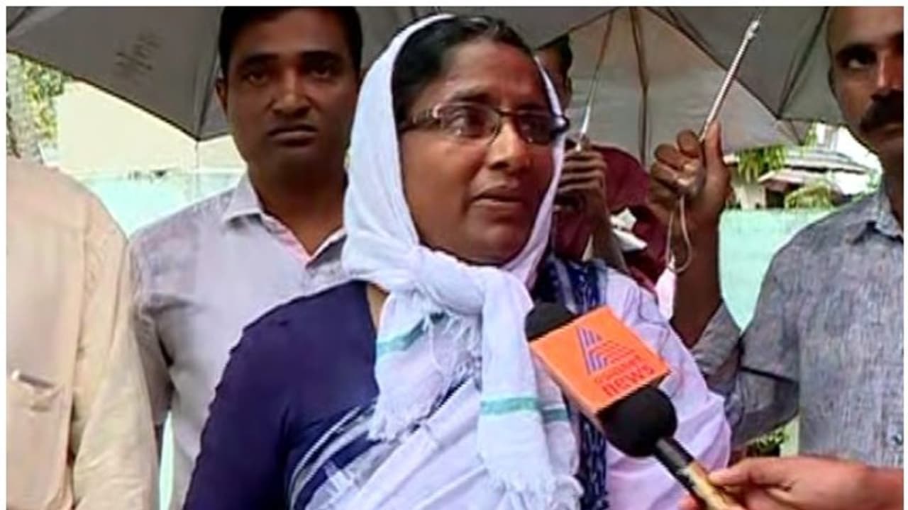 'കാലാവസ്ഥ പ്രതികൂലമാണെങ്കിലും ഫലം അനുകൂലമാകും'; പ്രതീക്ഷയോടെ ഷാനിമോള് ഉസ്മാന് 'കാലാവസ്ഥ പ്രതികൂലമാണെങ്കിലും ഫലം അനുകൂലമാകും'; പ്രതീക്ഷയോടെ ഷാനിമോള് ഉസ്മാന്