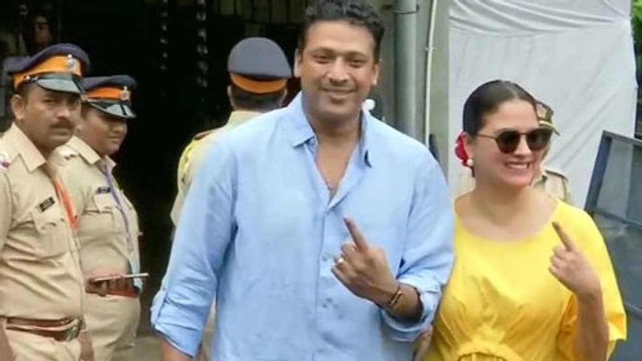 భర్త మహేష్ భూపతితో కలిసి ఓటేసిన సినీ నటి లారా దత్తా! భర్త మహేష్ భూపతితో కలిసి ఓటేసిన సినీ నటి లారా దత్తా!