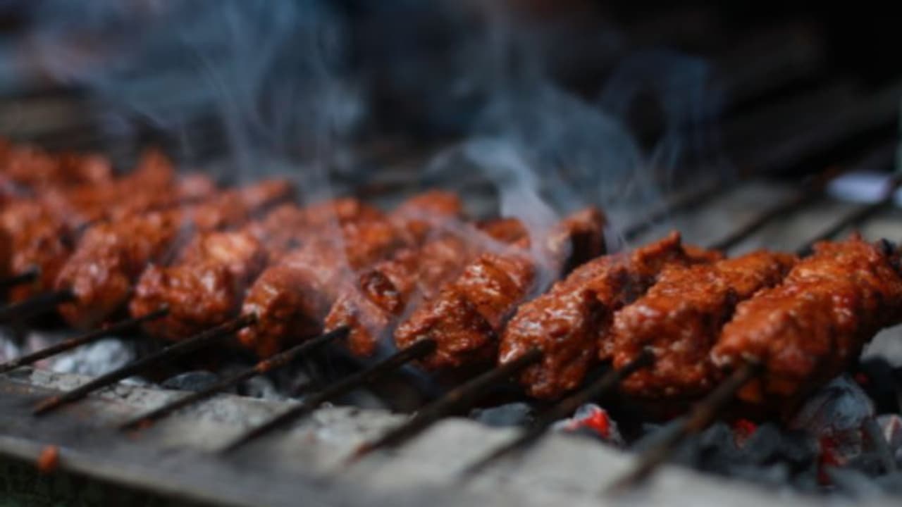 ভাই ফোঁটা উপলক্ষ্যে ভাইদের দিন আপনার বানানো রেস্তোরাঁর স্বাদ বাড়িতেই ভাই ফোঁটা উপলক্ষ্যে ভাইদের দিন আপনার বানানো রেস্তোরাঁর স্বাদ বাড়িতেই