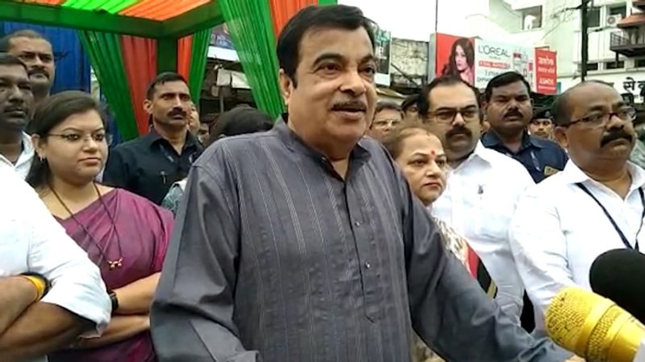 महाराष्ट्र में सियासी संकट के बीच नितिन गडकरी और अहमद पटेल की मुलाकात के क्या हैं मायने