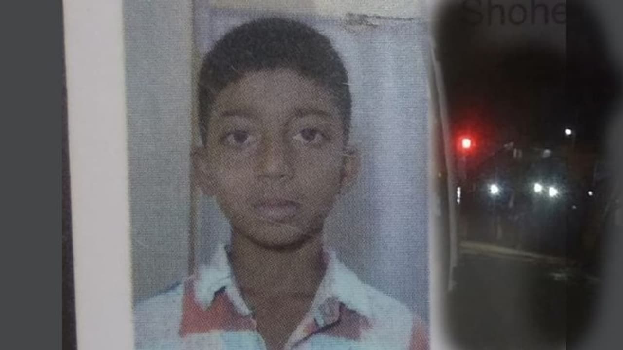 ಹಿರೇಕೆರೂರಿನಲ್ಲಿ ಭಾರೀ ಮಳೆ: ರಾಜಕಾಲುವೆಯಲ್ಲಿ ಕೊಚ್ಚಿ ಹೋದ ಬಾಲಕ ಹಿರೇಕೆರೂರಿನಲ್ಲಿ ಭಾರೀ ಮಳೆ: ರಾಜಕಾಲುವೆಯಲ್ಲಿ ಕೊಚ್ಚಿ ಹೋದ ಬಾಲಕ