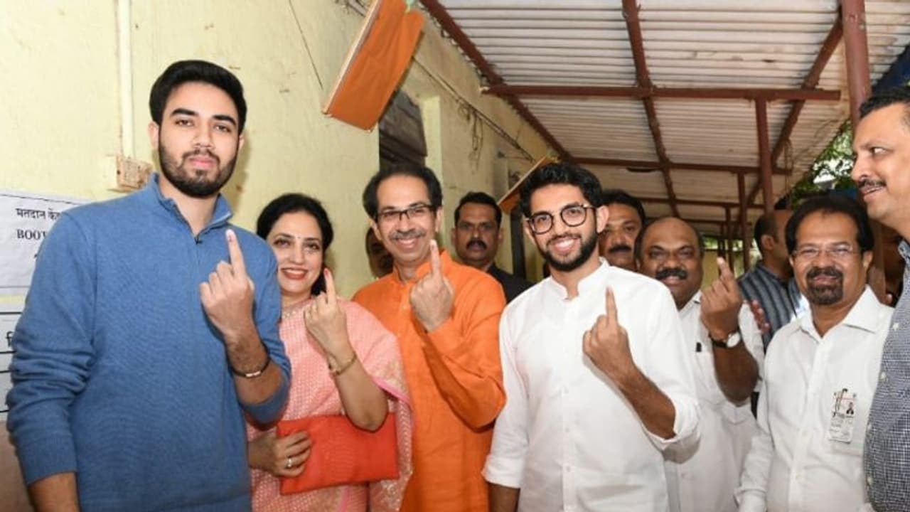 महाराष्ट्र विधानसभा चुनाव में 60.5% मतदान, पिछली साल की तुलना में 3% कम वोटिंग महाराष्ट्र विधानसभा चुनाव में 60.5% मतदान, पिछली साल की तुलना में 3% कम वोटिंग