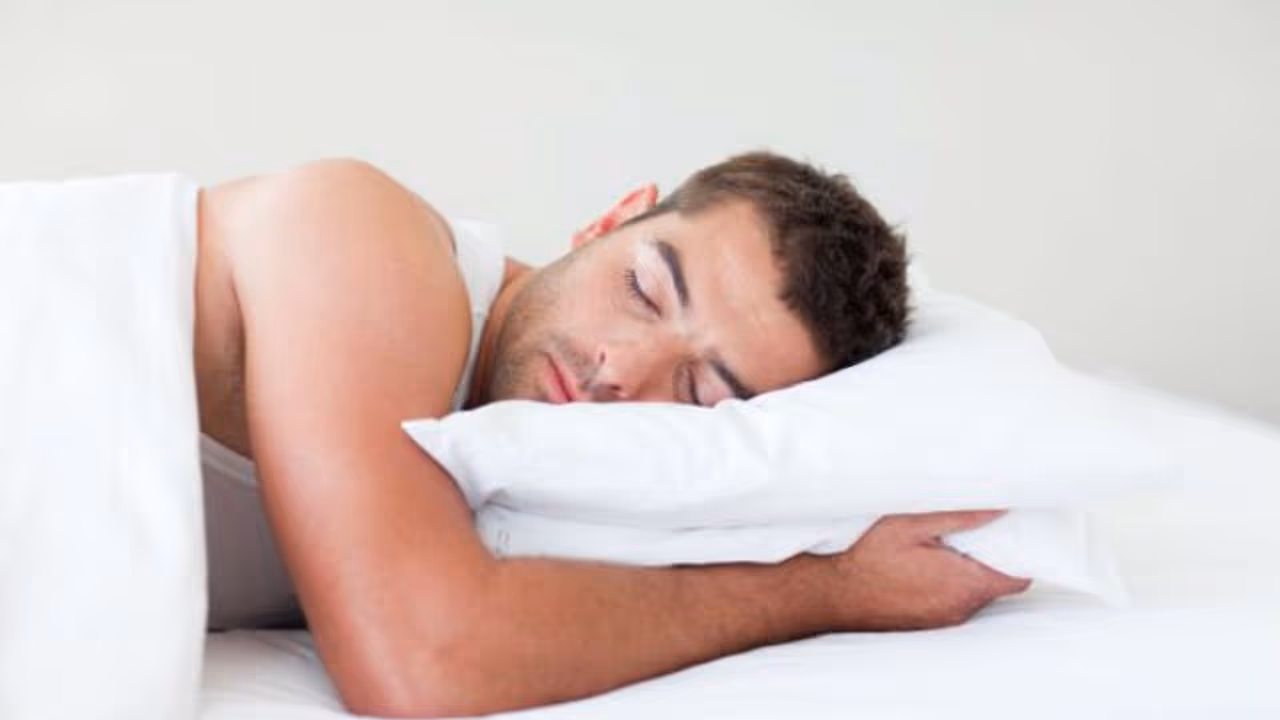 গবেষণা বলছে দিবানিদ্রা খারাপ নয়, লকডাউনের সুযোগে তাই দুপুরে ঘুমিয়ে নিন এই ক দিন