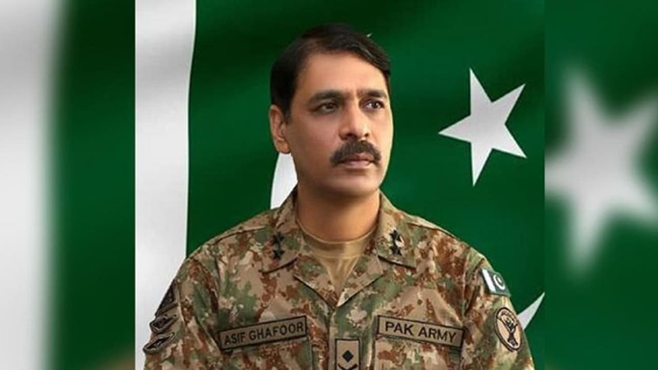 ಉಗ್ರರ ನೆಲೆ ಮೇಲೆ ದಾಳಿಯಾಗಿದೆ ಎಂದು ಬಂದು ತೋರ್ಸಿ ನೋಡೋಣ; ಪಾಕ್ ಸವಾಲ್