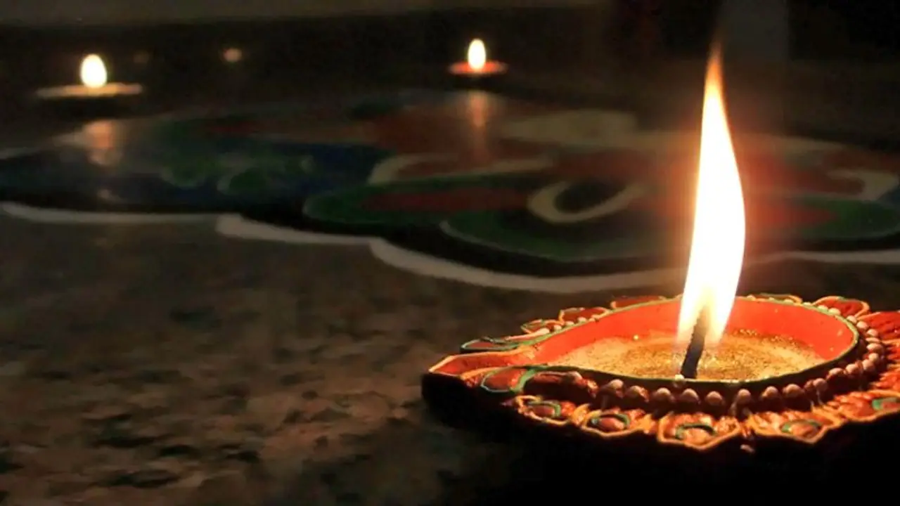 Diya Jalao: Karan Johar to Akshay Kumar stars join in with lamps to fight COVID 19 darkness Diya Jalao: Karan Johar to Akshay Kumar stars join in with lamps to fight COVID 19 darkness