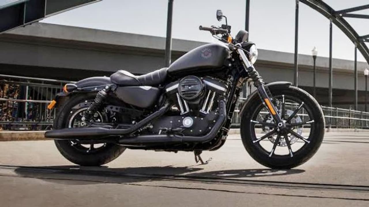 കച്ചവടമില്ല, വണ്ടിക്കമ്പനി മേധാവിയുടെ പണി തെറിച്ചു ! കച്ചവടമില്ല, വണ്ടിക്കമ്പനി മേധാവിയുടെ പണി തെറിച്ചു !