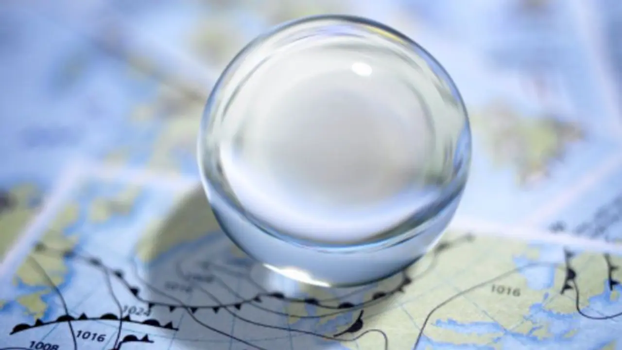 ধনতেরাসে বাস্তুশাস্ত্র মেনে ব্যবহার করুন ক্রিস্টাল বল, কাটিয়ে উঠুন সন্তানকে নিয়ে সমস্যা ধনতেরাসে বাস্তুশাস্ত্র মেনে ব্যবহার করুন ক্রিস্টাল বল, কাটিয়ে উঠুন সন্তানকে নিয়ে সমস্যা