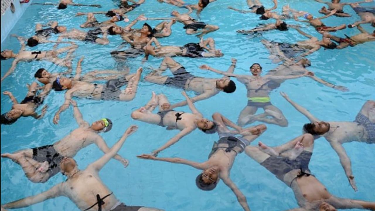 সাঁতার কাটুন, শরীর মন দুই ভাল রাখুন