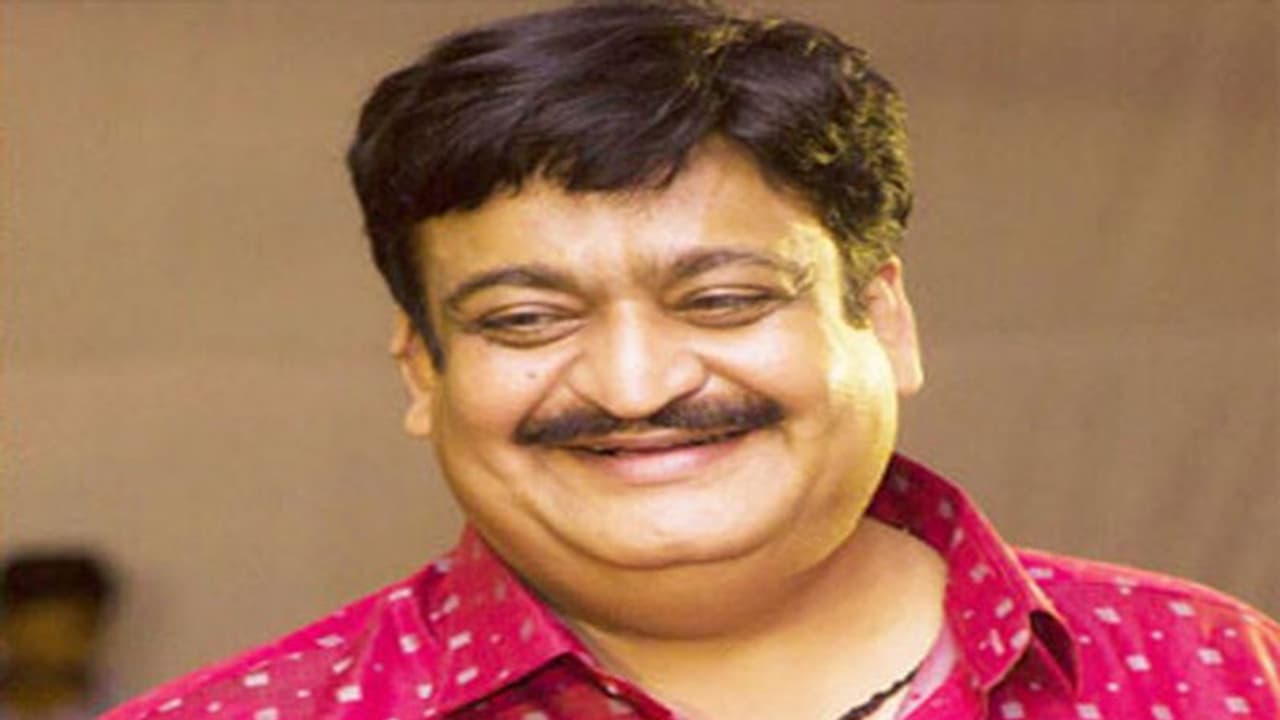 ఏషియన్ సునీల్ నారంగ్ ఇళ్లలో ఐటీ దాడులు! ఏషియన్ సునీల్ నారంగ్ ఇళ్లలో ఐటీ దాడులు!