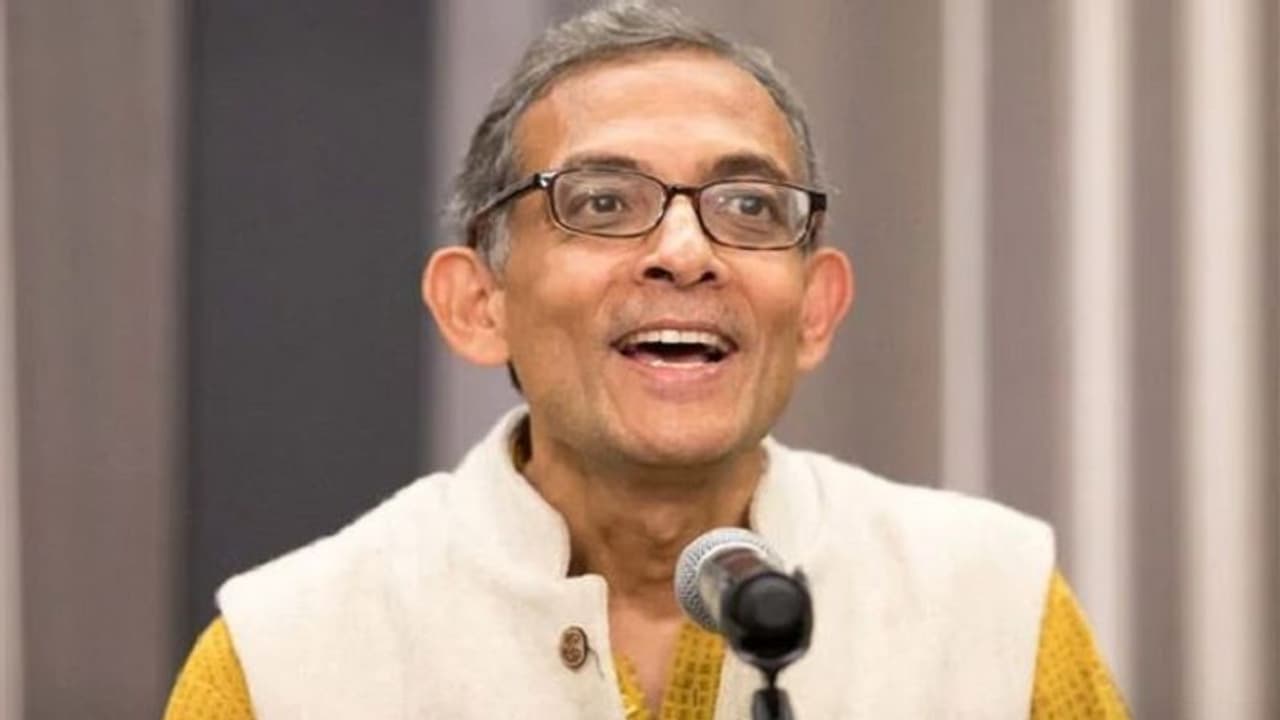 "సెంటర్స్ ఈక్విటీని తగ్గించండి": అభిజిత్ బెనర్జీ "సెంటర్స్ ఈక్విటీని తగ్గించండి": అభిజిత్ బెనర్జీ