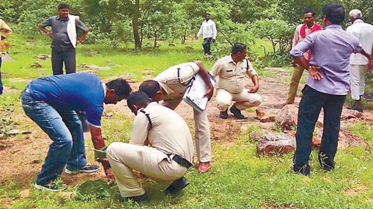 3 टुकड़ों मिली बॉस की लाश, रोज रोज की शर्मनाक हरकतों की वजह से परेशान हो गया था नौकर 3 टुकड़ों मिली बॉस की लाश, रोज रोज की शर्मनाक हरकतों की वजह से परेशान हो गया था नौकर