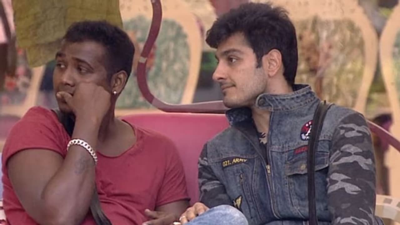 బిగ్ బాస్ 3 : టాస్క్ రద్దు.. అలీకి షాక్ ఇచ్చిన బిగ్ బాస్ బిగ్ బాస్ 3 : టాస్క్ రద్దు.. అలీకి షాక్ ఇచ్చిన బిగ్ బాస్