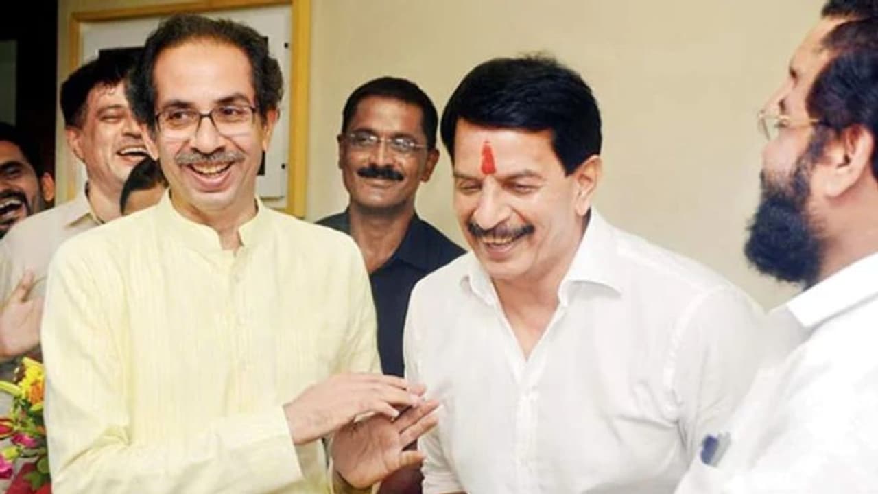 തെരഞ്ഞെടുപ്പ് ഉദ്യോഗസ്ഥരെ ഭീഷണിപ്പെടുത്തി; ശിവസേന സ്ഥാനാർത്ഥിക്കെതിരെ കേസ് തെരഞ്ഞെടുപ്പ് ഉദ്യോഗസ്ഥരെ ഭീഷണിപ്പെടുത്തി; ശിവസേന സ്ഥാനാർത്ഥിക്കെതിരെ കേസ്