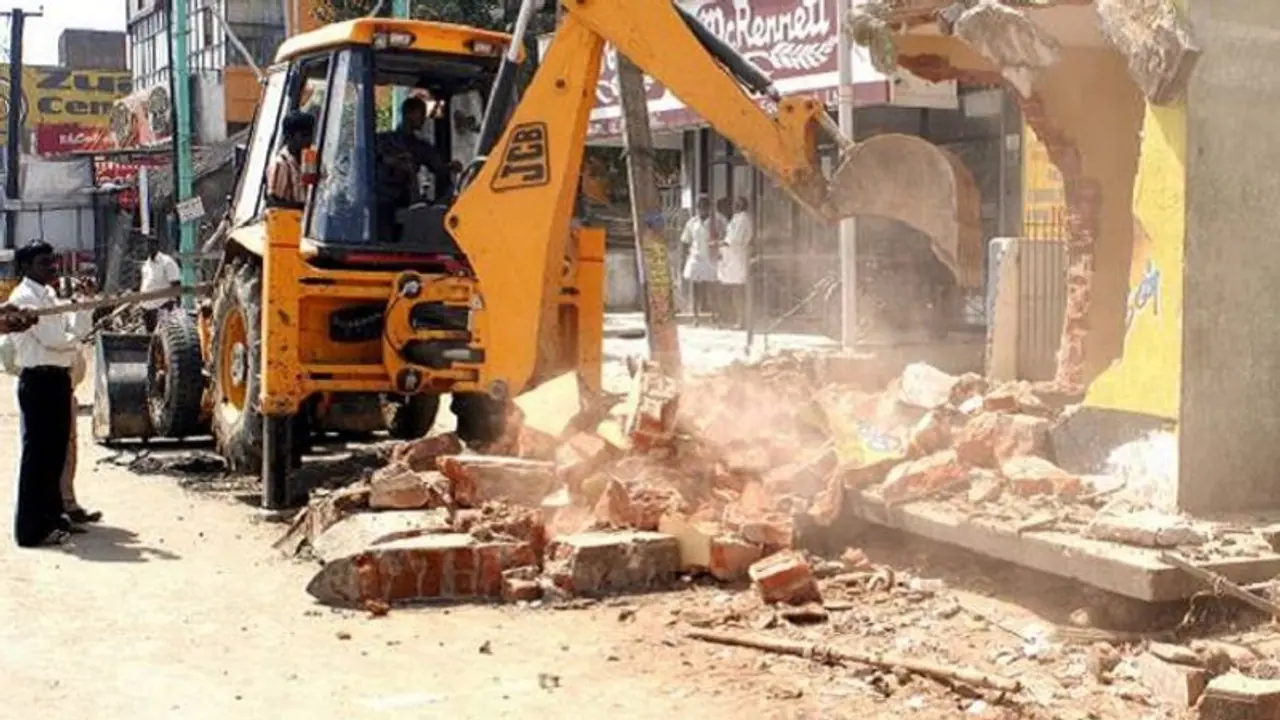 ಸರ್ಕಾರಿ ಜಾಗದಲ್ಲಿದ್ದ ಅಕ್ರಮ ಮನೆಗಳು ನೆಲಸಮ..! ಸರ್ಕಾರಿ ಜಾಗದಲ್ಲಿದ್ದ ಅಕ್ರಮ ಮನೆಗಳು ನೆಲಸಮ..!