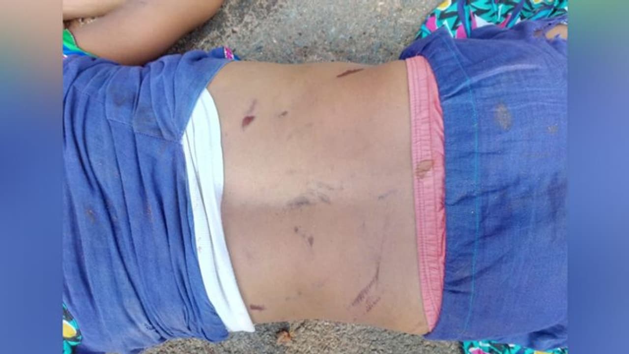 చిన్నారి హత్యకేసులో పోలీసులు విచారణకు పిలిచారని... చిన్నారి హత్యకేసులో పోలీసులు విచారణకు పిలిచారని...