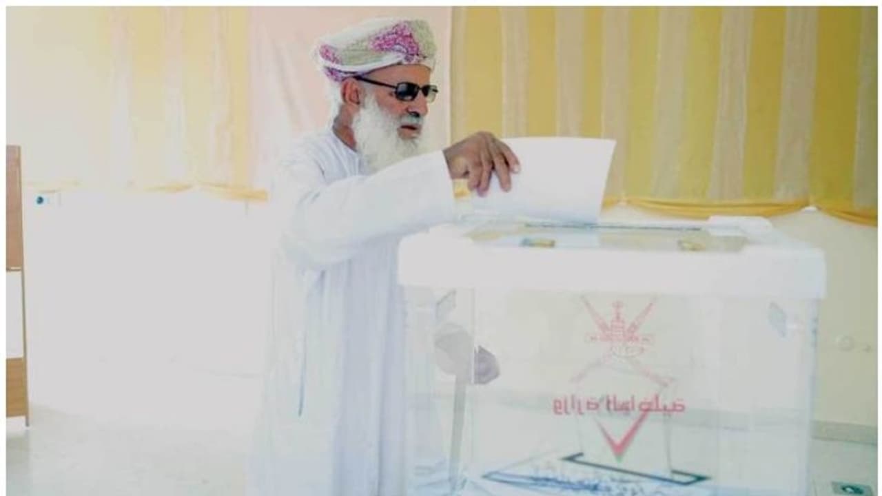 തെരഞ്ഞെടുപ്പ് ചൂടില് ഒമാന്; രാജ്യത്ത് പൊതുഅവധി പ്രഖ്യാപിച്ചു തെരഞ്ഞെടുപ്പ് ചൂടില് ഒമാന്; രാജ്യത്ത് പൊതുഅവധി പ്രഖ്യാപിച്ചു