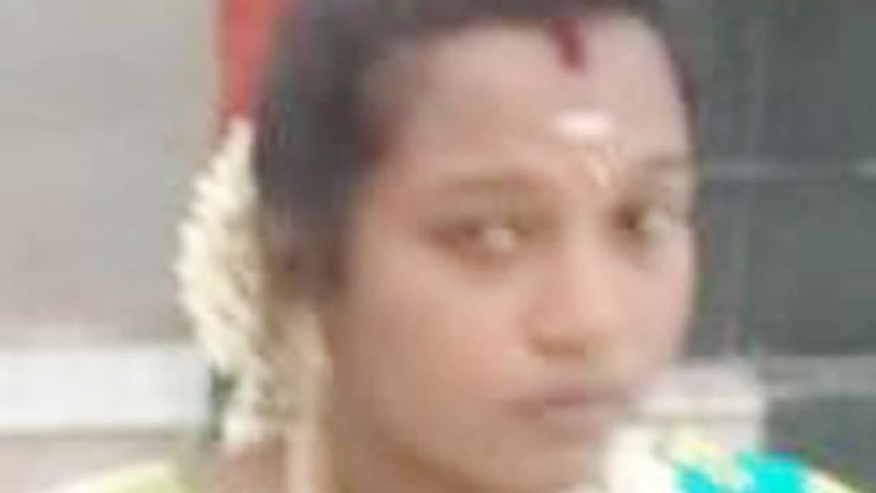 9 மாத கர்ப்பிணியை கொடூரமாக தாக்கி கொலை செய்த கொள்ளையர்கள்..! 5 பவுன் நகைக்காக வெறிச்செயல்..! 9 மாத கர்ப்பிணியை கொடூரமாக தாக்கி கொலை செய்த கொள்ளையர்கள்..! 5 பவுன் நகைக்காக வெறிச்செயல்..!