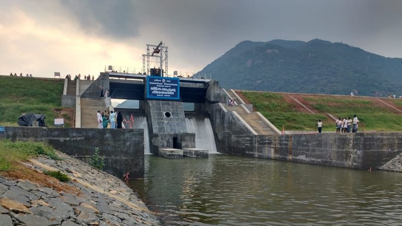 நிரம்பும் தருவாயில் தேனி மாவட்ட அணைகள்; விவசாயிகள் மகிழ்ச்சி