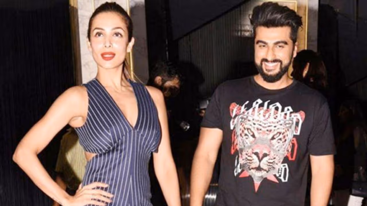 'Oops, no table':  Arjun Kapoor, Malaika Arora's date fails, duo goes home with take away