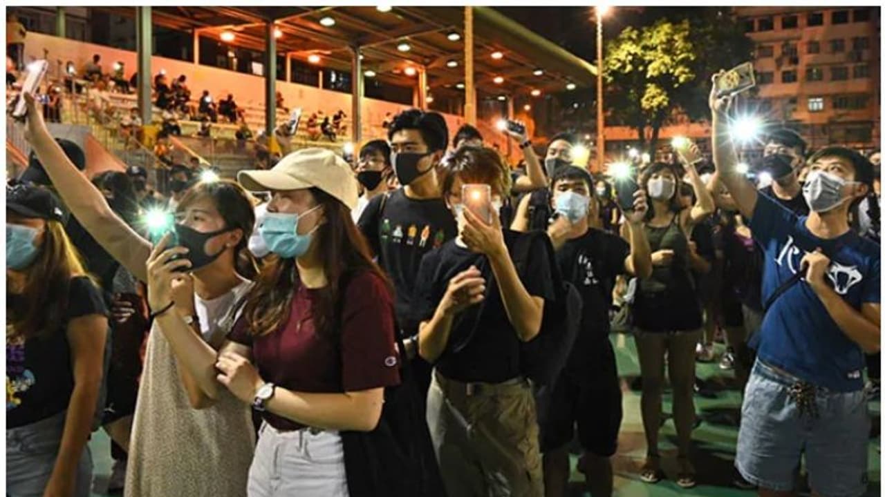 ഹോങ്കോങ്ങിൽ കുറ്റവാളി കൈമാറ്റ ബില് ഔദ്യോഗികമായി റദ്ദാക്കി; പോരാട്ടം തുടരുമെന്ന് പ്രതിഷേധക്കാർ ഹോങ്കോങ്ങിൽ കുറ്റവാളി കൈമാറ്റ ബില് ഔദ്യോഗികമായി റദ്ദാക്കി; പോരാട്ടം തുടരുമെന്ന് പ്രതിഷേധക്കാർ