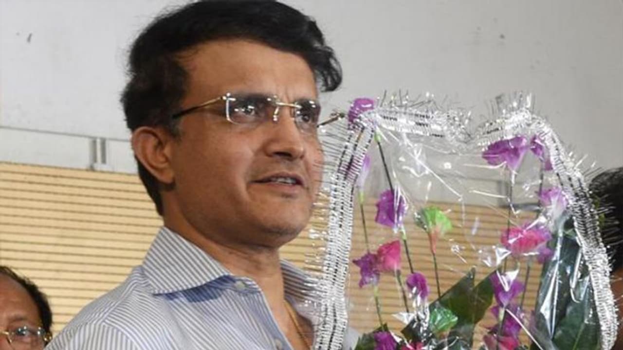 सौरव गांगुली ने संभाला BCCI अध्यक्ष का पद, 9 महीने में सामने होंगी ये बड़ी चुनौतियां सौरव गांगुली ने संभाला BCCI अध्यक्ष का पद, 9 महीने में सामने होंगी ये बड़ी चुनौतियां