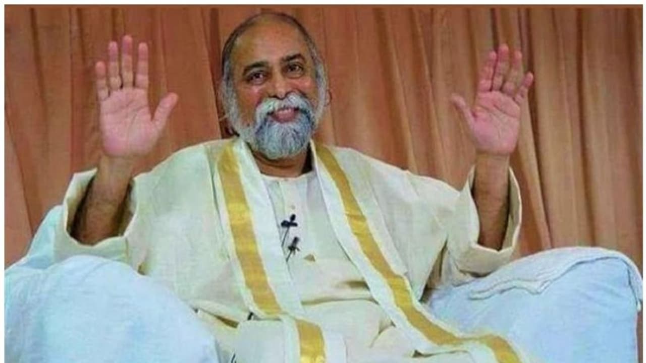 അനധികൃത സ്വത്ത് സമ്പാദനം: ആള്ദൈവം കല്ക്കി ബാബയെ ഉടന് ചോദ്യം ചെയ്യും അനധികൃത സ്വത്ത് സമ്പാദനം: ആള്ദൈവം കല്ക്കി ബാബയെ ഉടന് ചോദ്യം ചെയ്യും