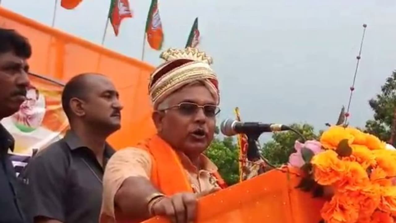 'আমি বাংলায় ৩৫৬ চাই না বিজেপি রাষ্ট্রপতি শাসনের পক্ষে নয়', বার্তা দিলীপের 'আমি বাংলায় ৩৫৬ চাই না বিজেপি রাষ্ট্রপতি শাসনের পক্ষে নয়', বার্তা দিলীপের