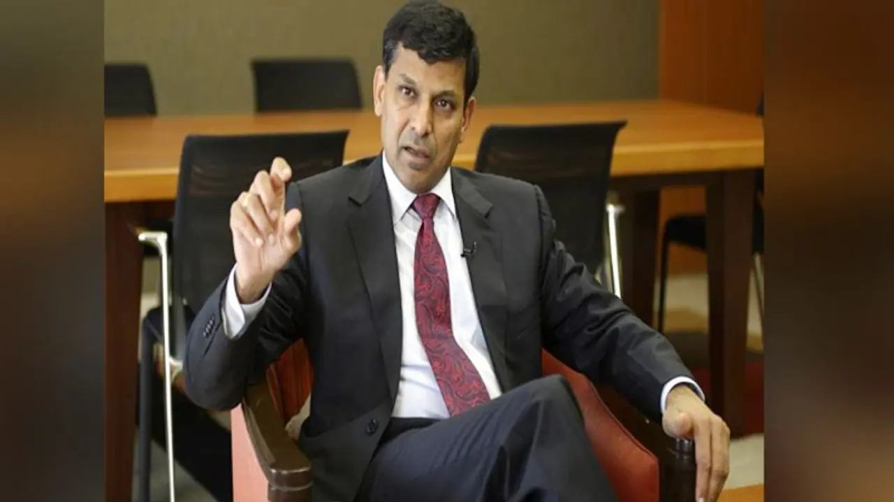 ভারতের অবস্থা কি পাকিস্তান বা শ্রীলঙ্কার মত হবে? নিজের মত জানালেন রঘুরাম রাজন 