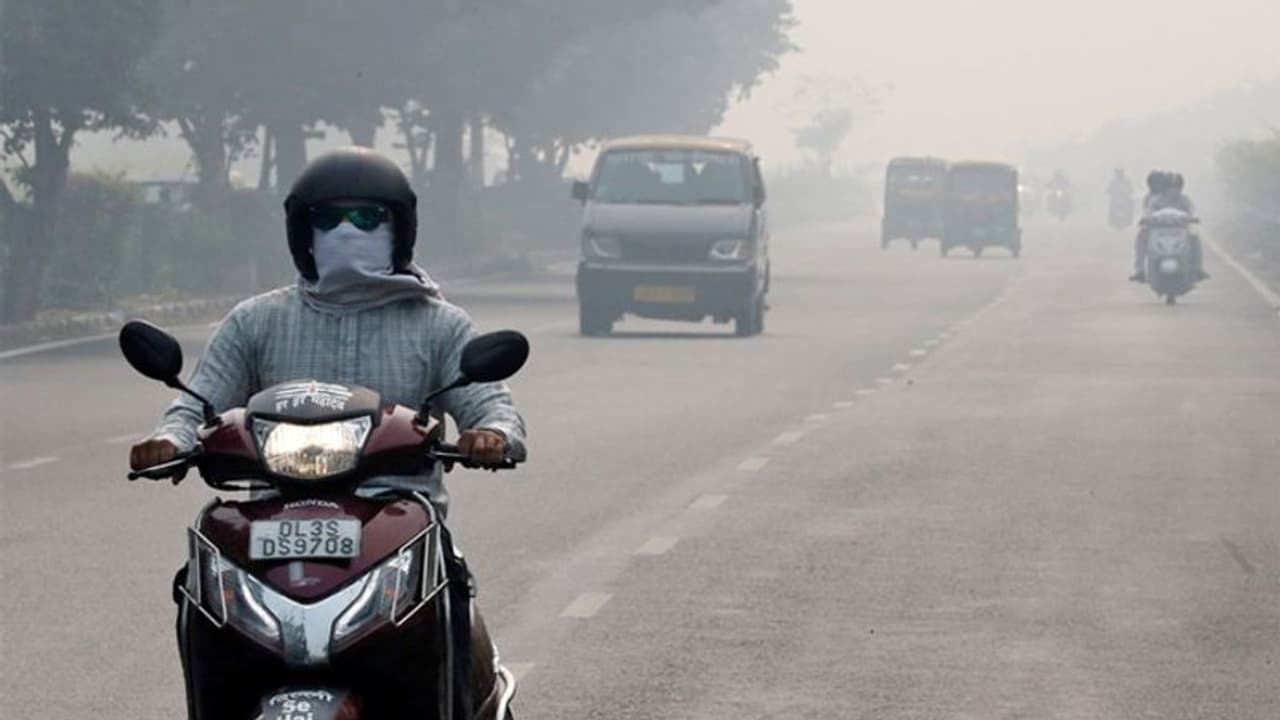 राजधानी में 65 प्रतिशत प्रदूषण स्थानीय स्रोतों से, एयर क्वालिटी खराब से बहुत खराब के दर पर पहुंची राजधानी में 65 प्रतिशत प्रदूषण स्थानीय स्रोतों से, एयर क्वालिटी खराब से बहुत खराब के दर पर पहुंची