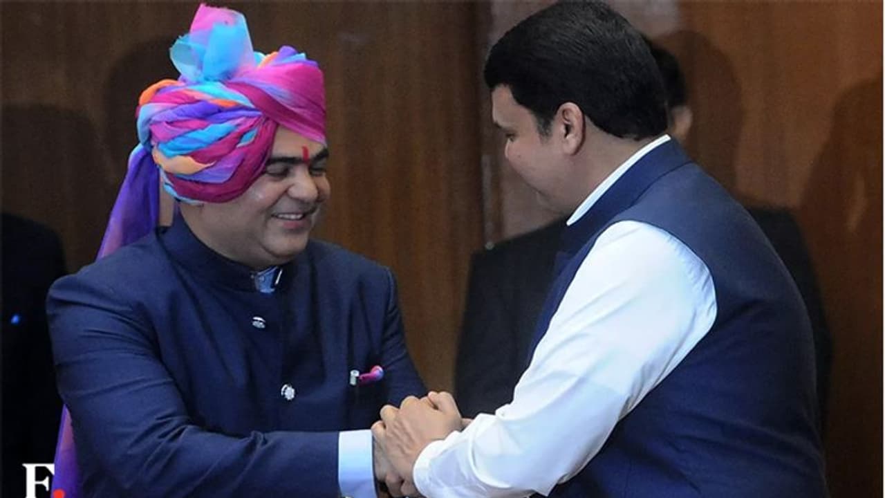 'विधानसभा' में पुलिस से मारपीट करने पर सस्पेंड हुआ था BJP का एमएलए, सबूत नहीं मिलने पर हुआ बरी 'विधानसभा' में पुलिस से मारपीट करने पर सस्पेंड हुआ था BJP का एमएलए, सबूत नहीं मिलने पर हुआ बरी