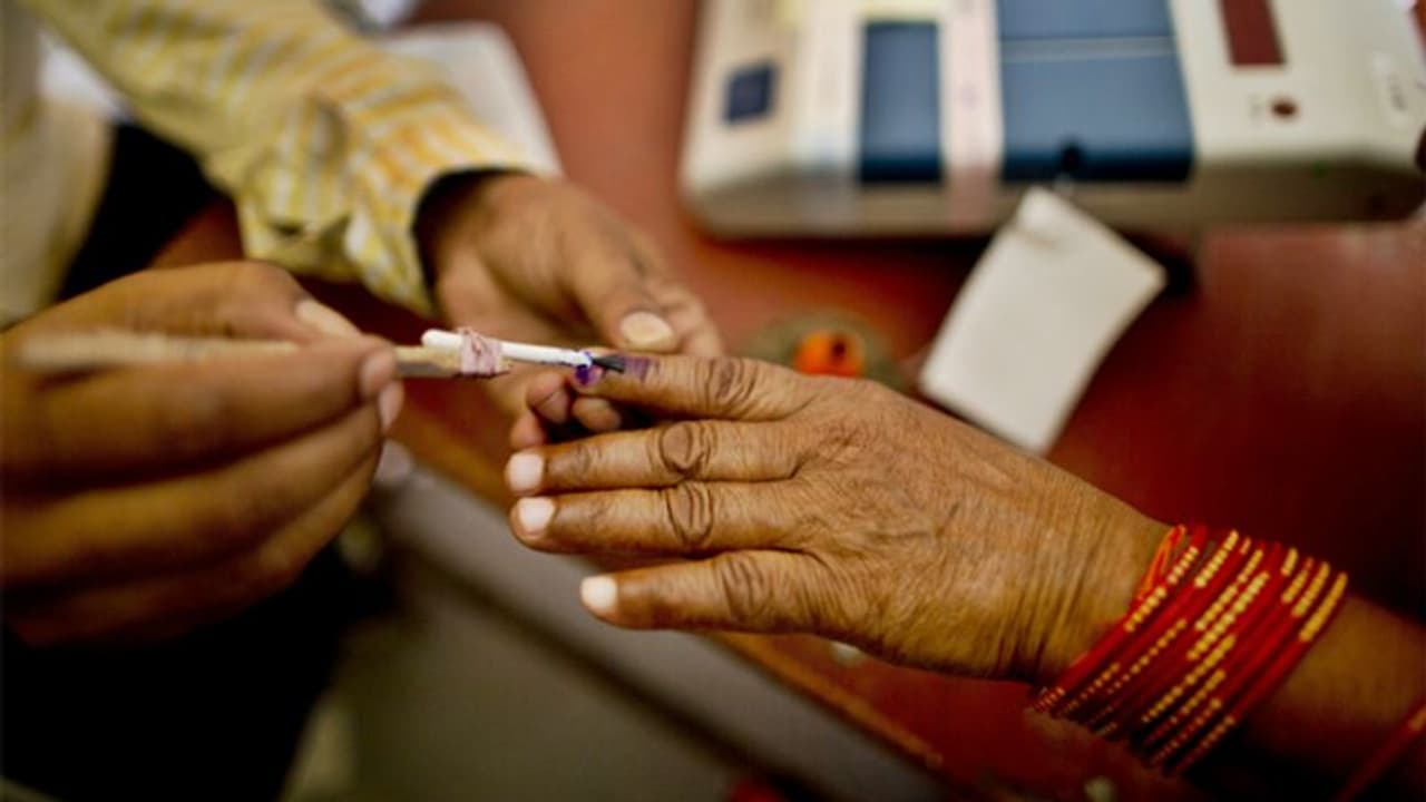 हिमाचल उपचुनाव : भाजपा को एक सीट पर जीत, दूसरी भी मिलना तय हिमाचल उपचुनाव : भाजपा को एक सीट पर जीत, दूसरी भी मिलना तय