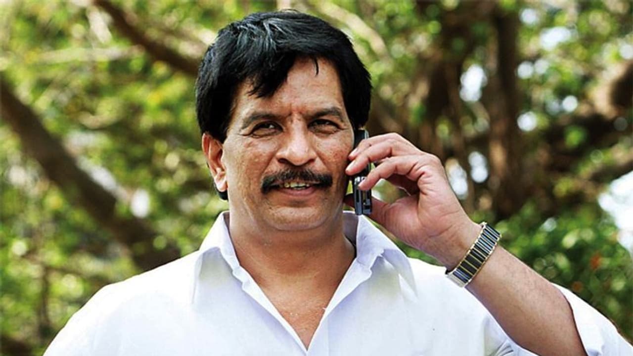 पूरे चुनाव में पार्टी के लिए सिरदर्द बना रहा 100 से ज्यादा अपराधियों को मारने वाला ये सुपर कॉप! पूरे चुनाव में पार्टी के लिए सिरदर्द बना रहा 100 से ज्यादा अपराधियों को मारने वाला ये सुपर कॉप!