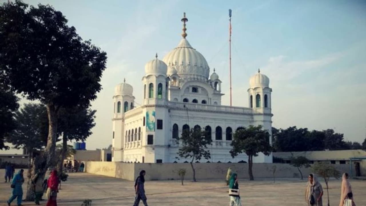 ভারতের অনুরোধ মানল না পাকিস্তান, যেতে বাধা নেই শিখদের, দিতে হবে মোটা মাশুল ভারতের অনুরোধ মানল না পাকিস্তান, যেতে বাধা নেই শিখদের, দিতে হবে মোটা মাশুল