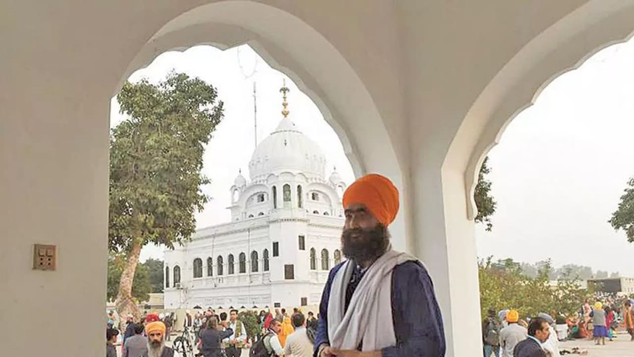 ಕರ್ತಾರ್ಪುರ್: ಭಾರತೀಯ ಪ್ರವಾಸಿಗರಿಗೆ ಶುಲ್ಕ ವಿನಾಯ್ತಿ ಘೋಷಿಸಿದ ಇಮ್ರಾನ್! ಕರ್ತಾರ್ಪುರ್: ಭಾರತೀಯ ಪ್ರವಾಸಿಗರಿಗೆ ಶುಲ್ಕ ವಿನಾಯ್ತಿ ಘೋಷಿಸಿದ ಇಮ್ರಾನ್!