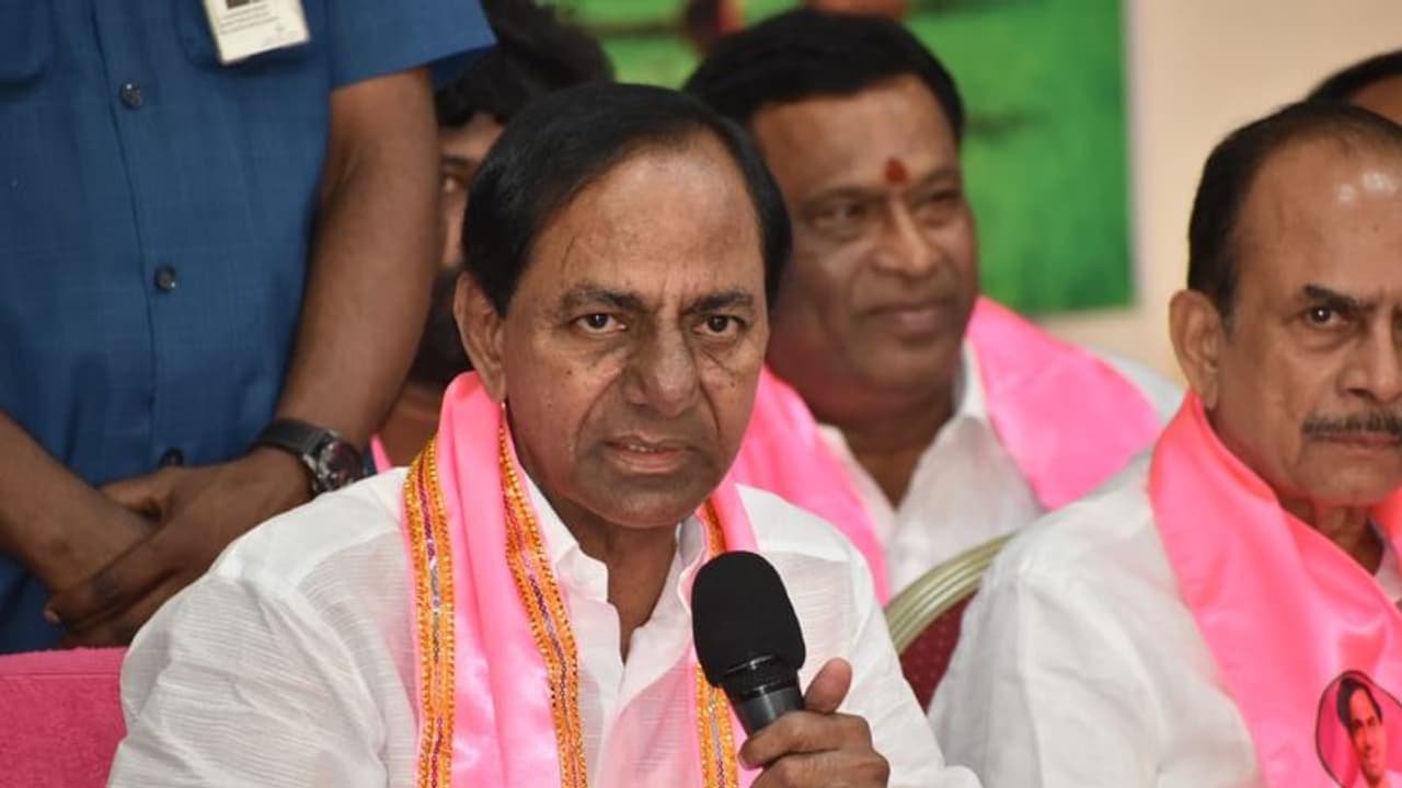 RTC strike: ఆర్టీసీ ఖతమ్: ఆర్టీసీ సమ్మెపై తేల్చేసిన కేసీఆర్ RTC strike: ఆర్టీసీ ఖతమ్: ఆర్టీసీ సమ్మెపై తేల్చేసిన కేసీఆర్