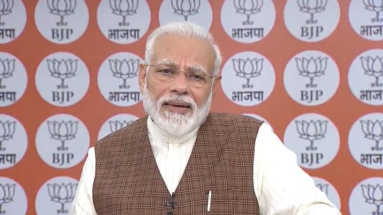 दिवाली पर देश और हमारी सुरक्षा में लगे लाखों वीर बेटे बेटियों को शुभकामनाएं देना हमारा कर्तव्य: पीएम मोदी दिवाली पर देश और हमारी सुरक्षा में लगे लाखों वीर बेटे बेटियों को शुभकामनाएं देना हमारा कर्तव्य: पीएम मोदी