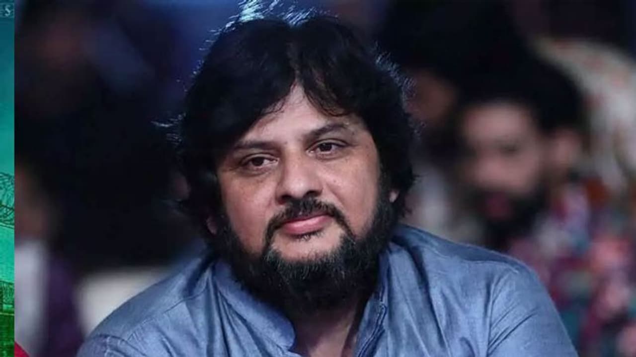 సైరా డైరెక్టర్ కి హీరో దొరికేసాడు.. కానీ? సైరా డైరెక్టర్ కి హీరో దొరికేసాడు.. కానీ?