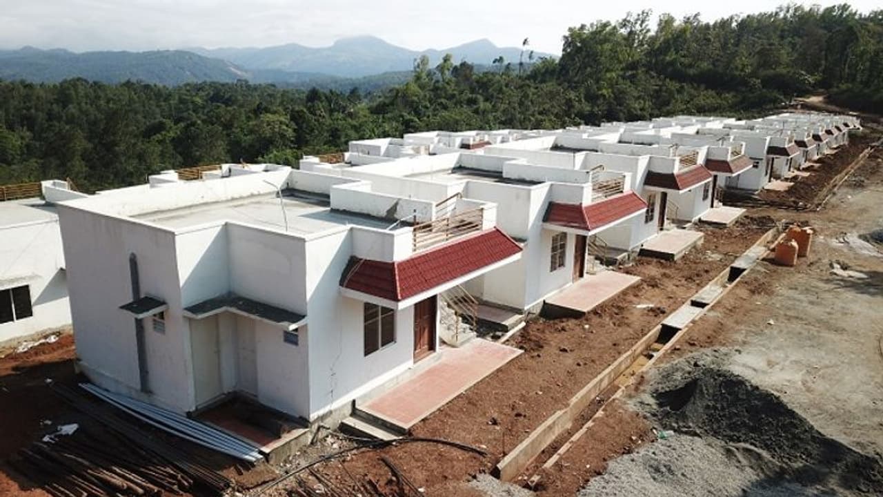 ಮಸ್ಕಿ: ಹಣ ಬಾರದೆ ಅರ್ಧಕ್ಕೆ ನಿಂತ ಮನೆಗಳು, ಪಲಾನುಭವಿಗಳ ಗೋಳು ಕೇಳೋರ‍್ಯಾರು?