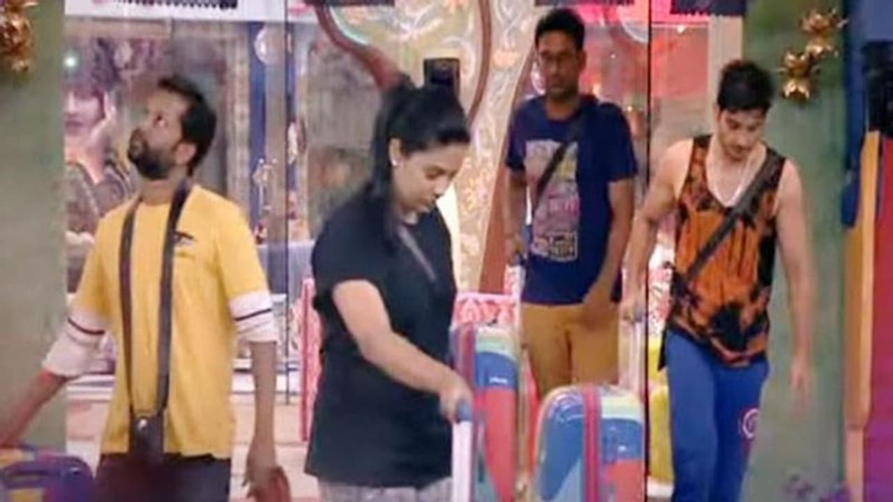 హౌస్ మేట్స్ కి నిద్ర లేకుండా చేస్తోన్న బిగ్ బాస్..! హౌస్ మేట్స్ కి నిద్ర లేకుండా చేస్తోన్న బిగ్ బాస్..!