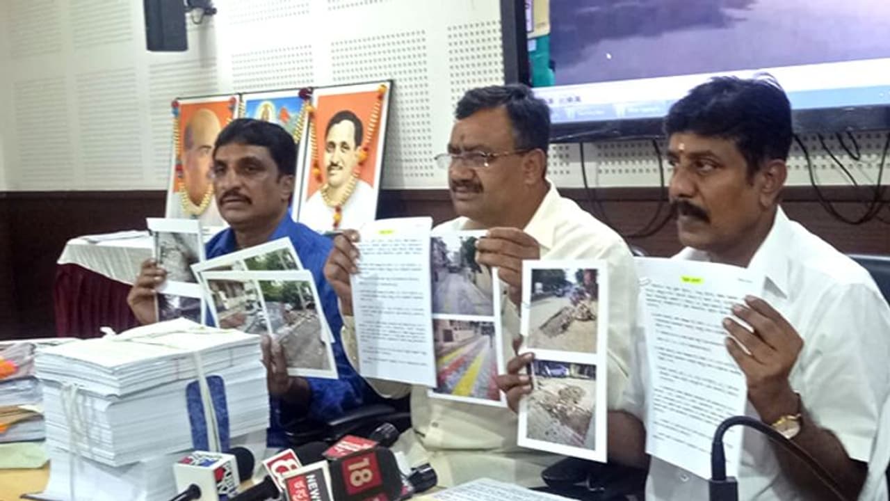 Former BJP corporator NR Ramesh levels massive irregularities in white topping project