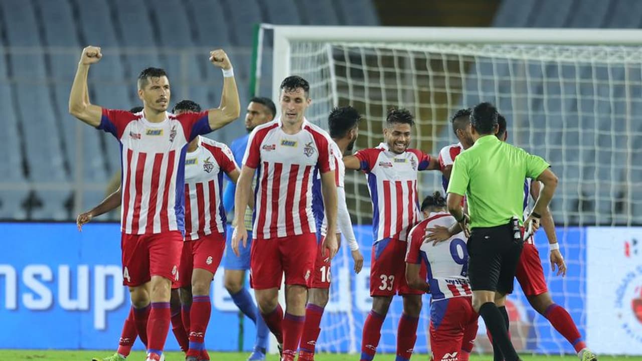 ഐഎസ്എല്: എടികെയ്ക്ക് വമ്പന് ജയം; ഹൈദരബാദിന്റെ അരങ്ങേറ്റം തോല്വിയോടെ ഐഎസ്എല്: എടികെയ്ക്ക് വമ്പന് ജയം; ഹൈദരബാദിന്റെ അരങ്ങേറ്റം തോല്വിയോടെ