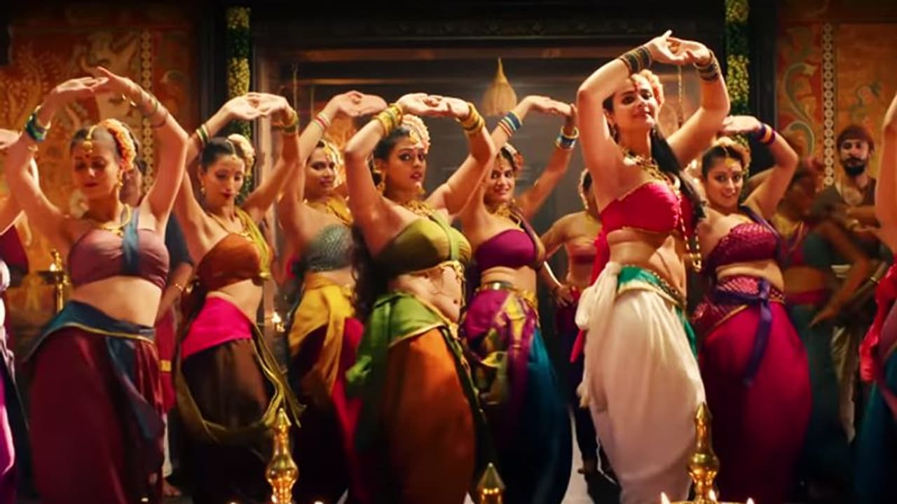 ഹിന്ദിയിലെ 'മൂക്കുത്തി പാട്ട്' എത്തി: 'മാമാങ്കം' വീഡിയോ സോംഗ് ഹിന്ദിയിലെ 'മൂക്കുത്തി പാട്ട്' എത്തി: 'മാമാങ്കം' വീഡിയോ സോംഗ്