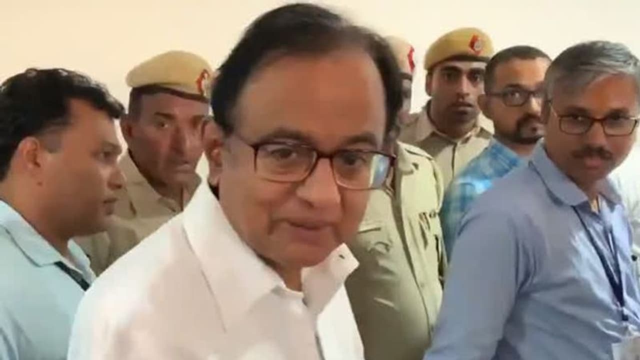 அராஜக தேச பக்தி எப்போதுமே தோல்வி அடையும் ! ப. சிதம்பரம் அதிடிடி டுவீட் !!