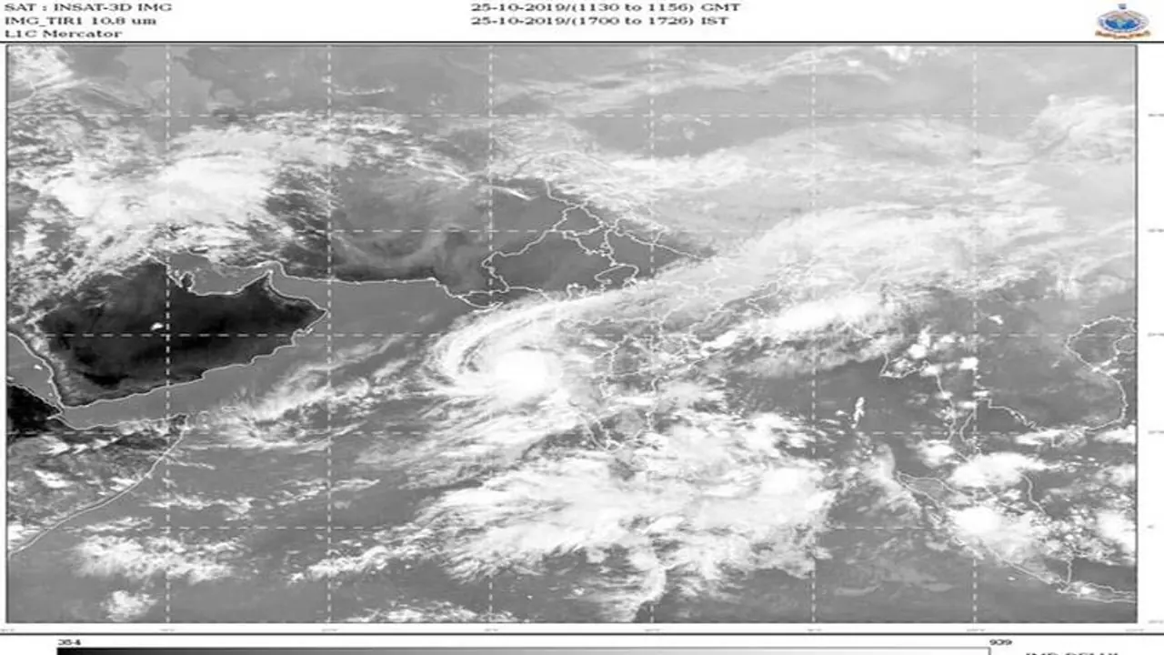 ವಾಯುಭಾರ ಕುಸಿತ: ದಕ್ಷಿಣ ಕನ್ನಡದಲ್ಲಿ ಇಂದು ಗಾಳಿ, ಮಳೆ ಎಚ್ಚರಿಕೆ ವಾಯುಭಾರ ಕುಸಿತ: ದಕ್ಷಿಣ ಕನ್ನಡದಲ್ಲಿ ಇಂದು ಗಾಳಿ, ಮಳೆ ಎಚ್ಚರಿಕೆ