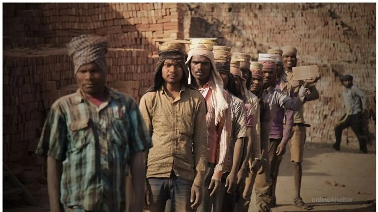 രണ്ടാഴ്ചയ്ക്കകം അഞ്ചു കൊലപാതകങ്ങൾ, കശ്മീരിൽ ഇതരസംസ്ഥാനക്കാരെ തിരഞ്ഞുപിടിച്ച് വധിച്ച് തീവ്രവാദികൾ രണ്ടാഴ്ചയ്ക്കകം അഞ്ചു കൊലപാതകങ്ങൾ, കശ്മീരിൽ ഇതരസംസ്ഥാനക്കാരെ തിരഞ്ഞുപിടിച്ച് വധിച്ച് തീവ്രവാദികൾ