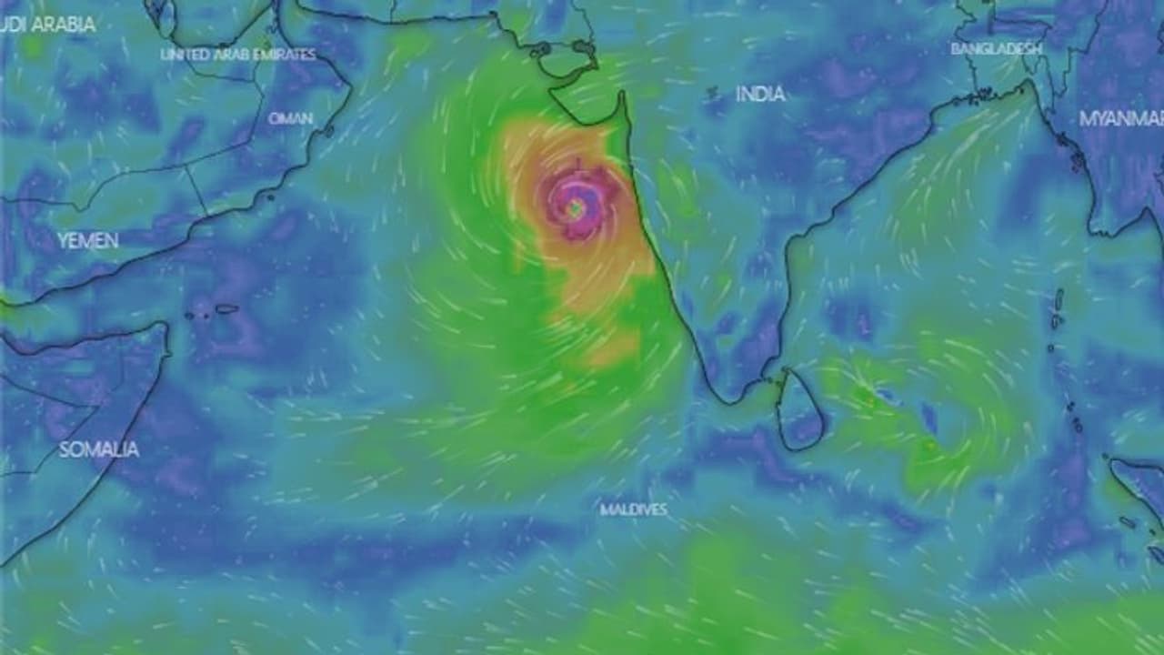 അതി തീവ്ര ചുഴലിയായി ക്യാര്‍ മാറും, 160 കിലോമീറ്റർ വേഗത കൈവരിച്ചേക്കാം; കേരളത്തിന് ഭീഷണിയില്ല
