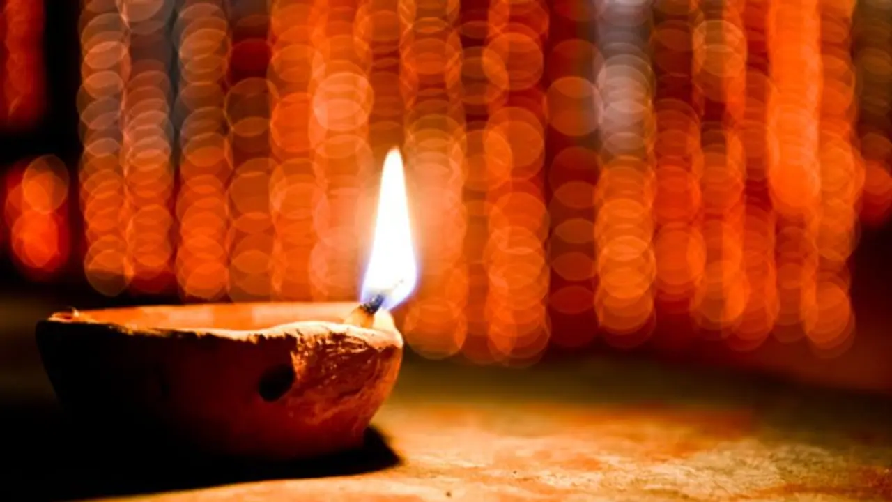 Kali Puja Rituals ভূত চতূর্দশীর বিশেষে তিথিতে ১৪ প্রদীপ, কোন কোন শাকে চোদ্দ শাক, জানুন রীতিনীতি