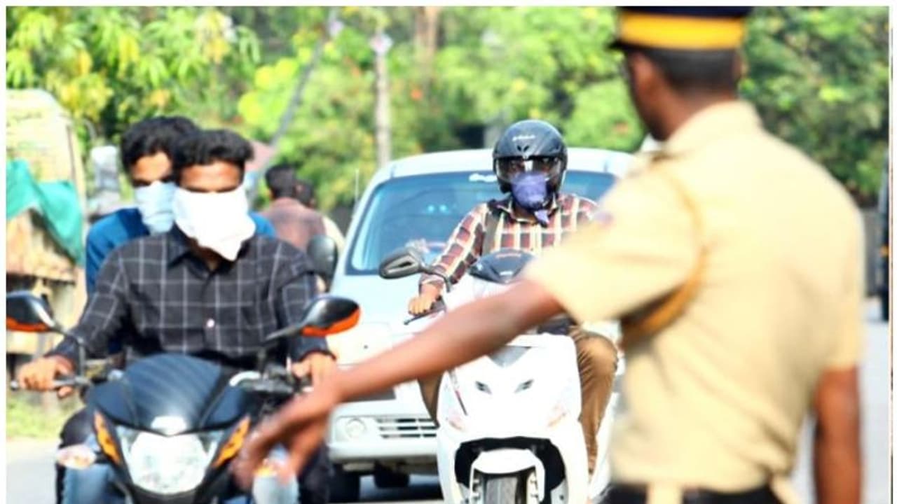 മോട്ടോര് വാഹന ഇന്സ്പെക്ടറെ ഏജന്റ് മര്ദ്ദിച്ച സംഭവം; പൊലീസ് അന്വഷണം ആരംഭിച്ചു മോട്ടോര് വാഹന ഇന്സ്പെക്ടറെ ഏജന്റ് മര്ദ്ദിച്ച സംഭവം; പൊലീസ് അന്വഷണം ആരംഭിച്ചു