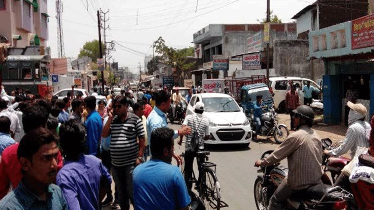 महाराष्ट्र के इस जिले में आया भूंकप, कुछ दिन पहले इसी जगह 40 मिनट में 6 बार आया था भूकंप महाराष्ट्र के इस जिले में आया भूंकप, कुछ दिन पहले इसी जगह 40 मिनट में 6 बार आया था भूकंप